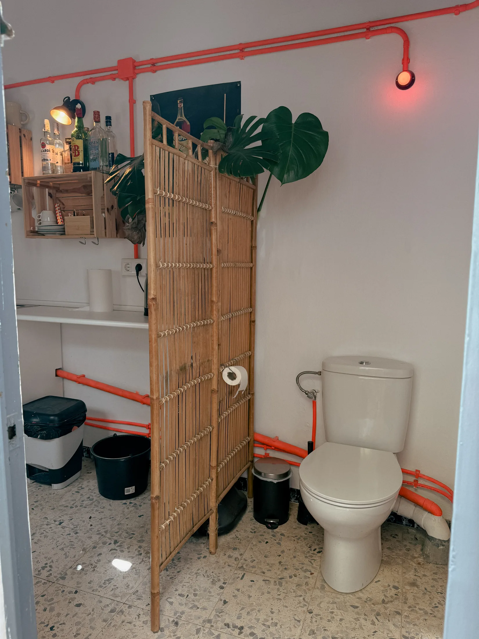 Parte de baño en hueco studio