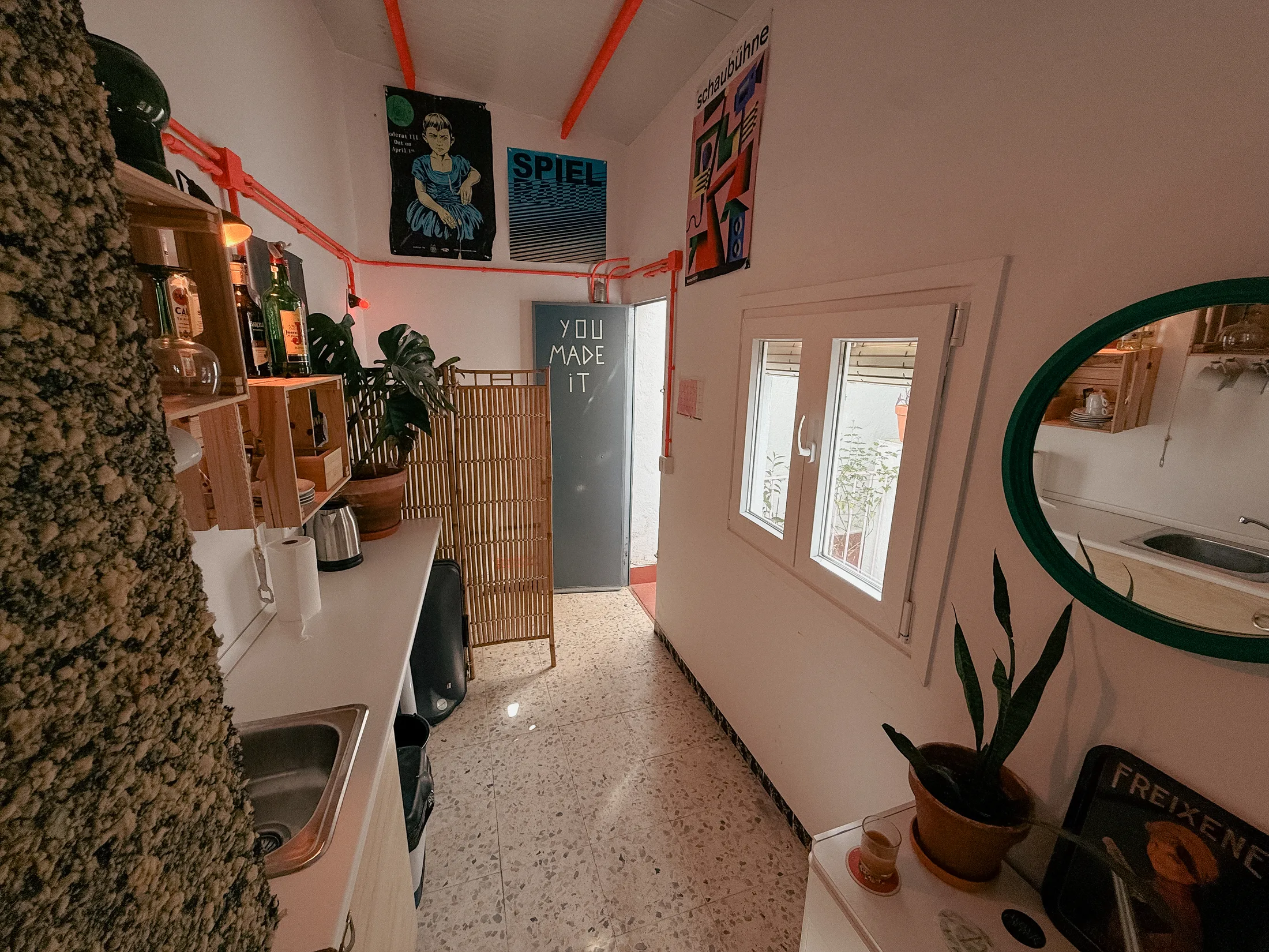 Sala multiusos en Hueco Studio